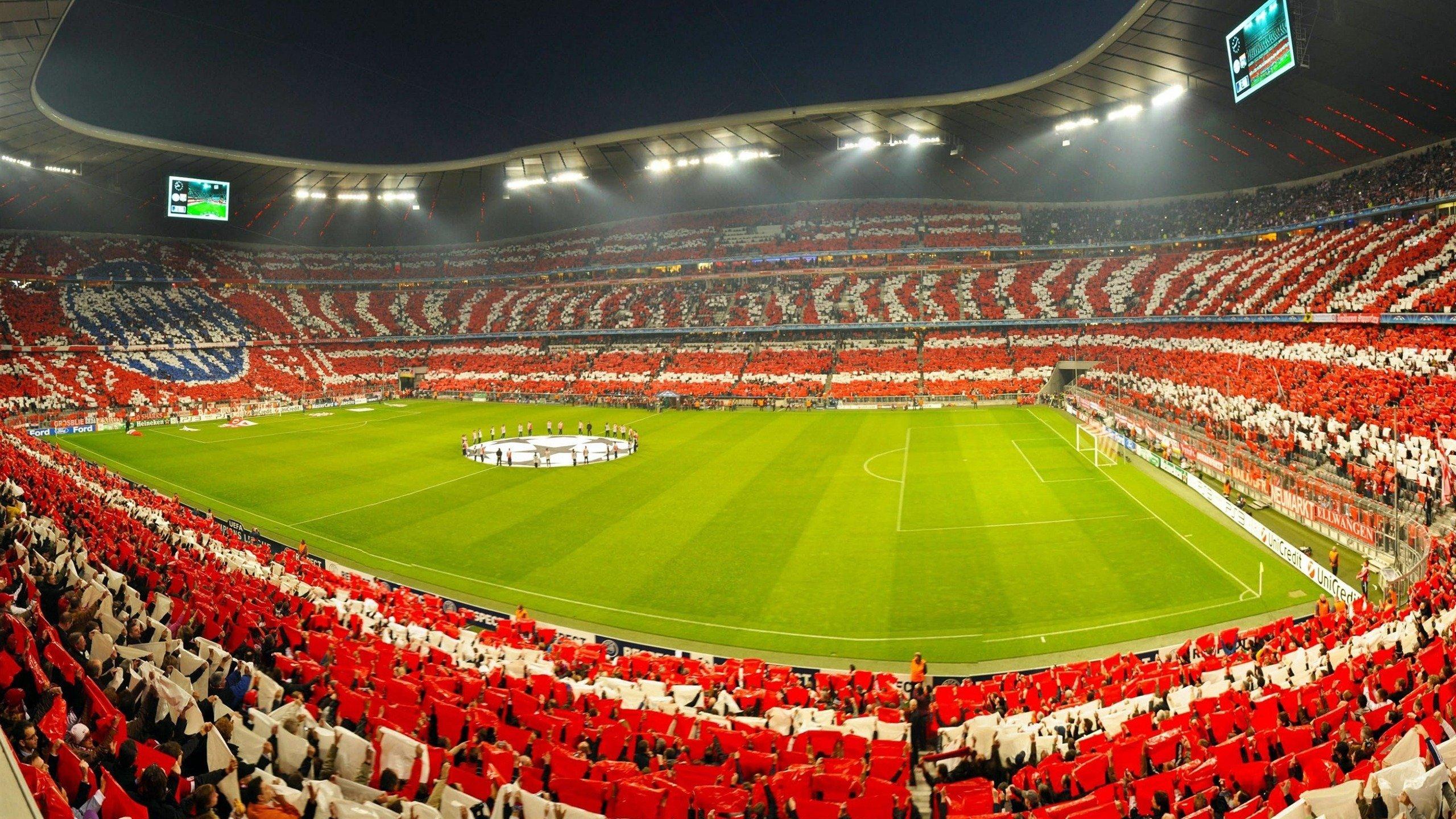 全球绿茵中场身价榜，银河战舰领跑，红军紧追，红蓝军团位列三甲